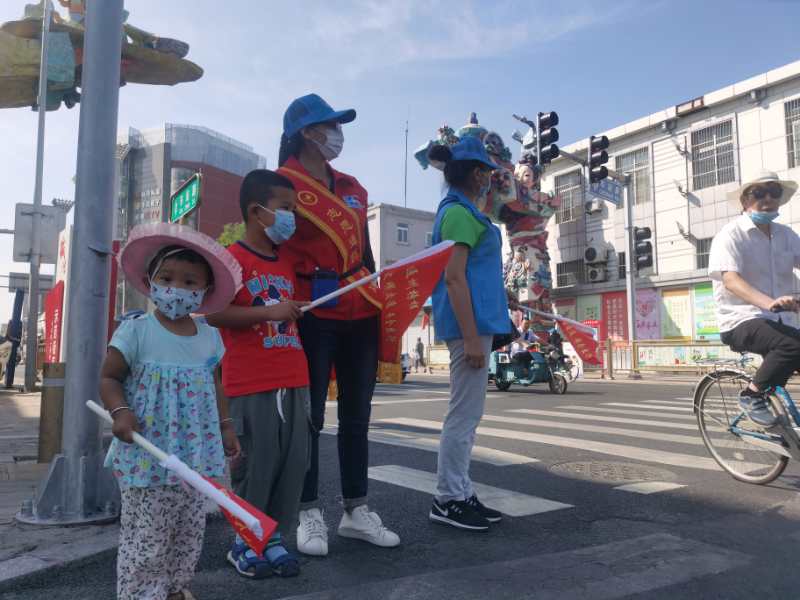 <strong>宾馆操骚婊子喷水视频</strong>